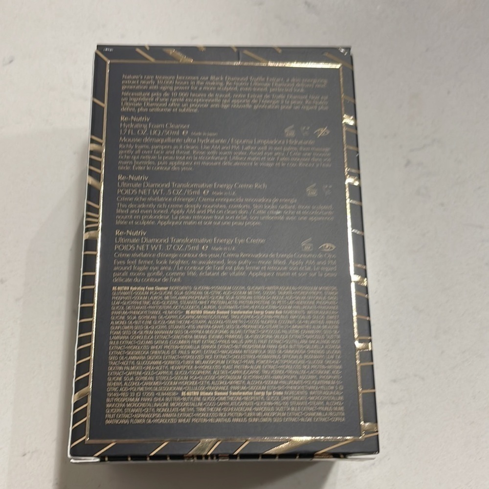 ❤️NEW❤️ Estee Lauder Re-Nutriv Ultimate Diamond Trio - Picture 3 of 3